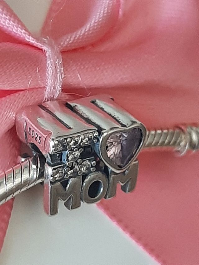 Charm I love mom en plata de ley S 925.