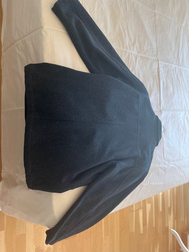 Abrigo masculino de paño gris