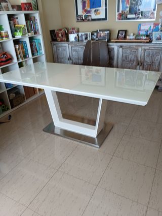 MESA COMEDOR ESTILO MODERNO