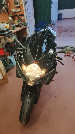 Suzuki GSX-R 750 K7
