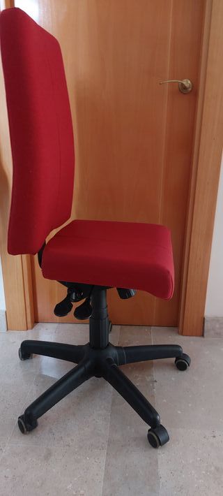Silla tapizada escritorio regulable