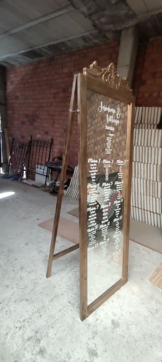 Espejo decorativo. Sitting planer. Boda