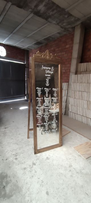 Espejo decorativo. Sitting planer. Boda