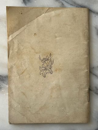 Antiguo libro religioso