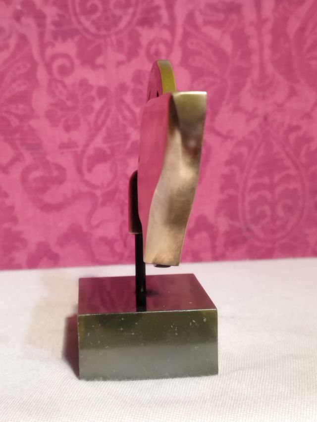 ESCULTURA DE ROSA SERRA