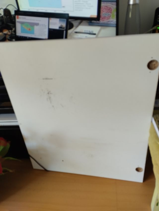 Puerta de armario blanca