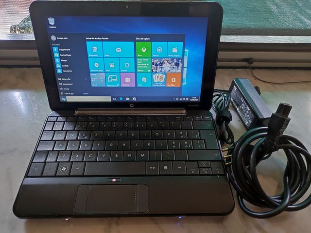 Computer Compaq Mini 700 con tastiera difettosa