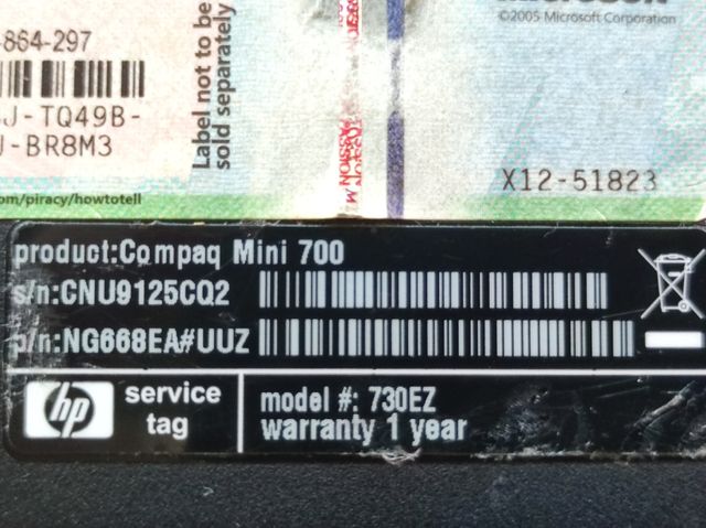 Computer Compaq Mini 700 con tastiera difettosa