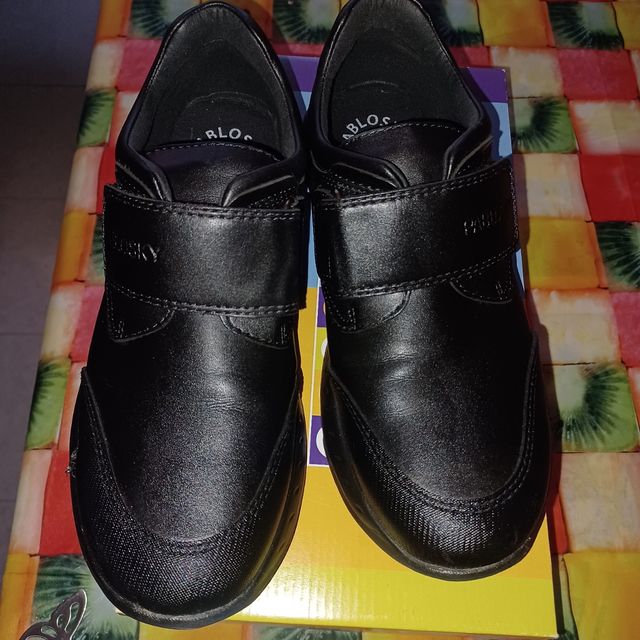 vestido de fiesta rosa empolvado o marfil