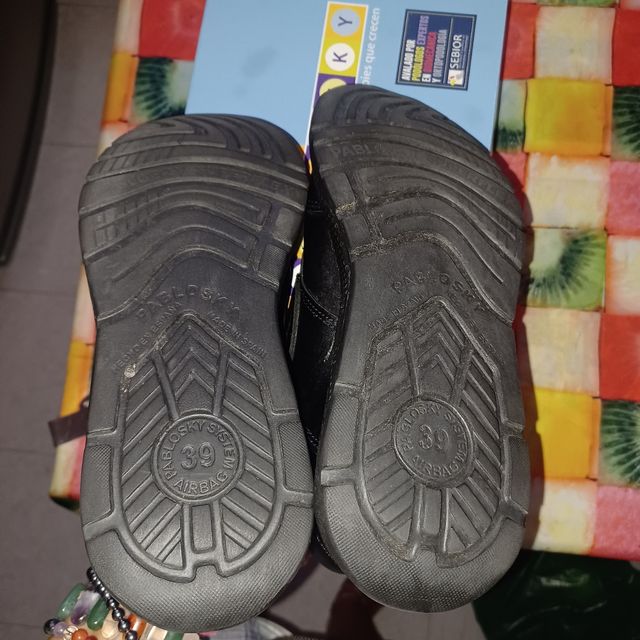 vestido de fiesta rosa empolvado o marfil