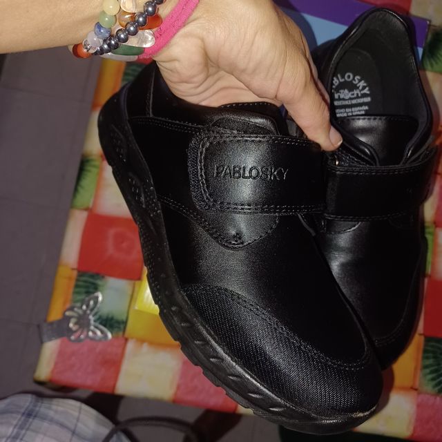 vestido de fiesta rosa empolvado o marfil