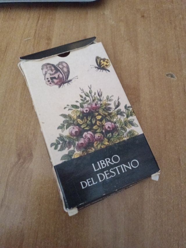 Baraja tarot Libro del destino 2002