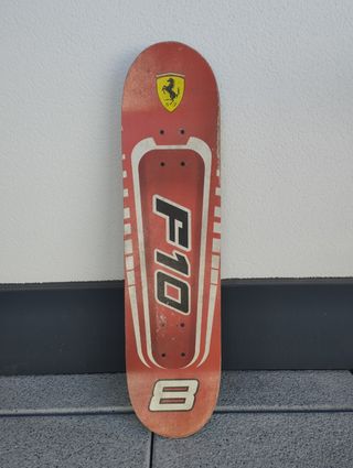 Monopatín Ferrari 