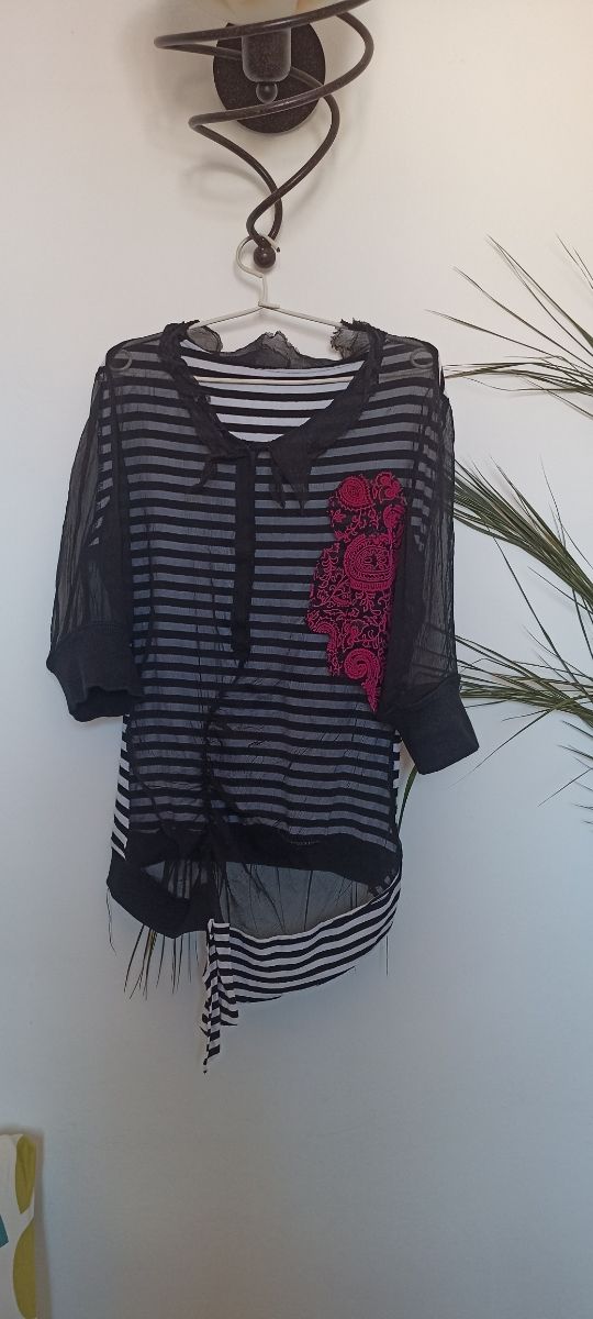 Camiseta asimétrica