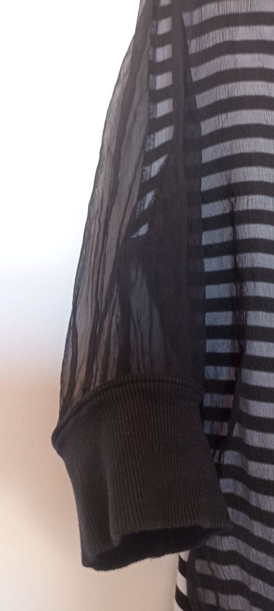 Camiseta asimétrica