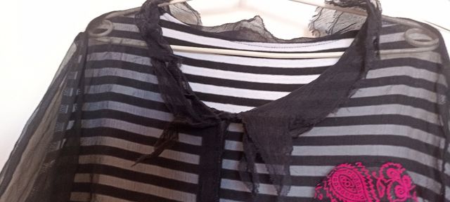 Camiseta asimétrica