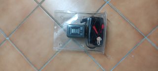 Cargador bateria fever f-2201