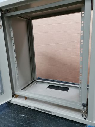 Rack con puerta de cristal 19"