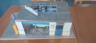 Taller maqueta coches más coche Seat 600