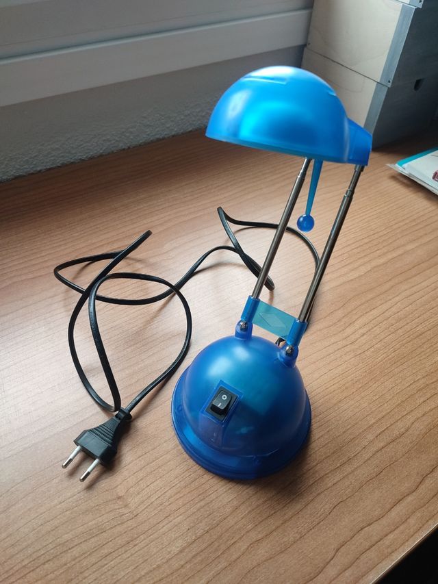 Lámpara sobremesa estudio azul