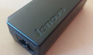 Cargador Lenovo 20v 3.25A DC 65w