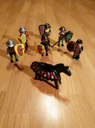 Muñecos Playmobil guerreros