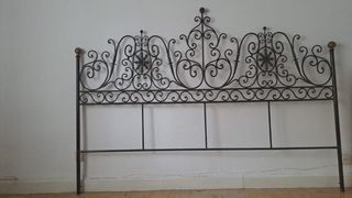 CABECERO ANTIGUO DE HIERRO FORJADO