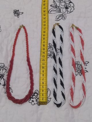 collares de abalorios y bisuteria