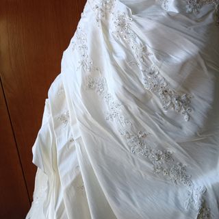 Vestido novia precioso color blanco marfil.