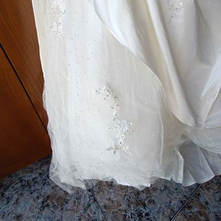 Vestido novia precioso color blanco marfil.