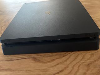 playstation 4 y cargador 