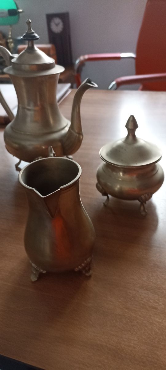 Juego de tetera lechera y azucarero de