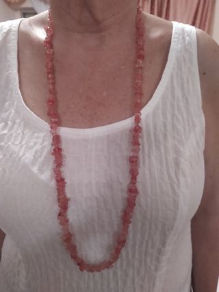 collar de abalorios y bisuteria