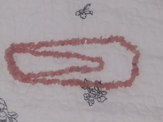 collar de abalorios y bisuteria