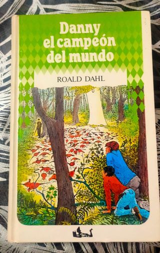 LOTE DE 4 LIBROS DE LECTURA JUVENIL