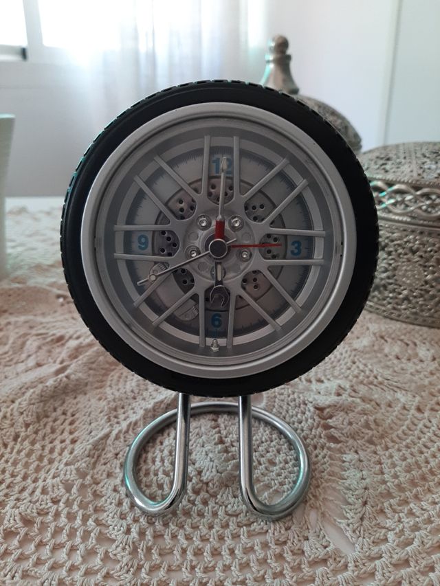 Reloj despertador rueda