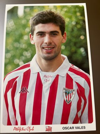 Postal oficial del jugador Oscar Vales