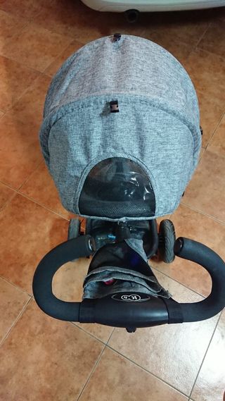 Triciclo y silla de paseo