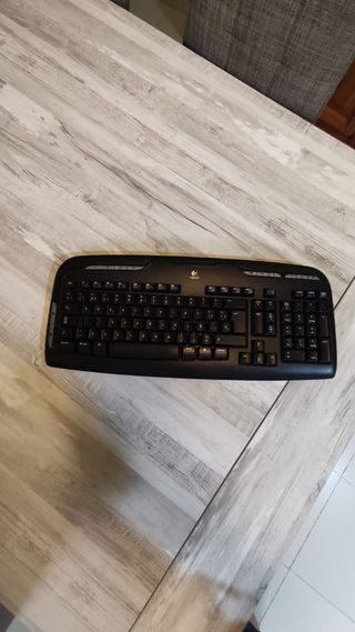 Teclado Logitech 