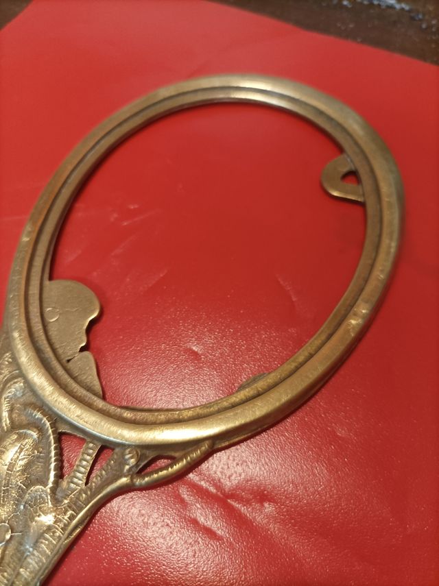 Marco vintage para espejo portátil 