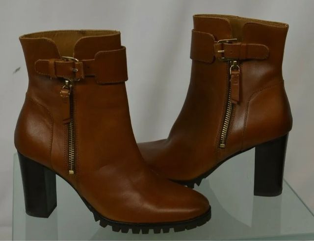 Botín marrón de cuero marca Massimo Dutti T-37