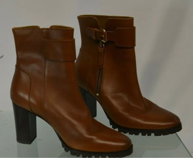 Botín marrón de cuero marca Massimo Dutti T-37