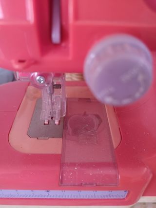 Máquina coser juguete