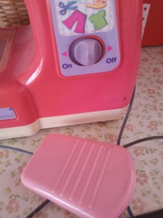 Máquina coser juguete