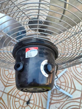 Ventilador de pie metalwork