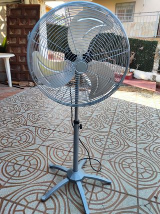 Ventilador de pie metalwork