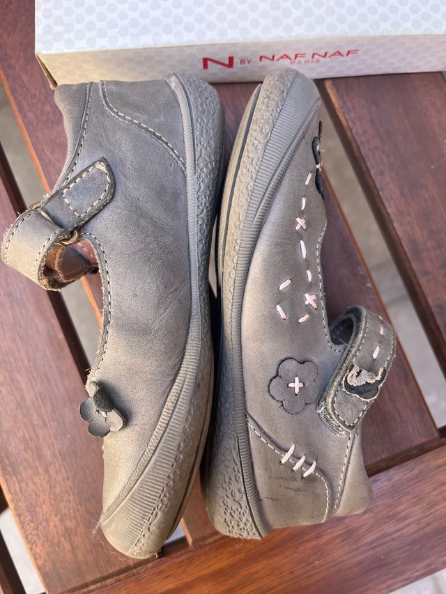 Zapatos Naf Naf. Piel. 26