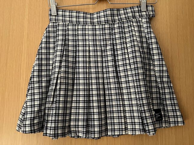 Falda plisada de cuadros a estrenar T-S