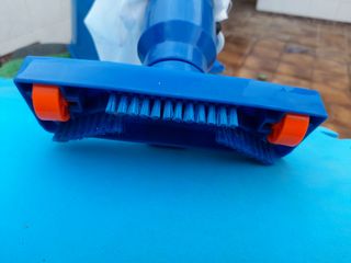 Limpiador de fondo de piscina