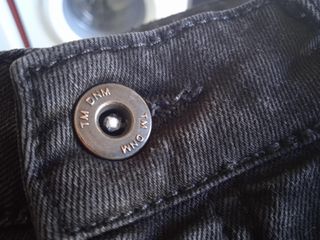 PANTALÓN VAQUERO NEGRO NUEVO. TALLA M (40)